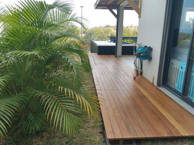Caillebotis en bois IPE à La Réunion