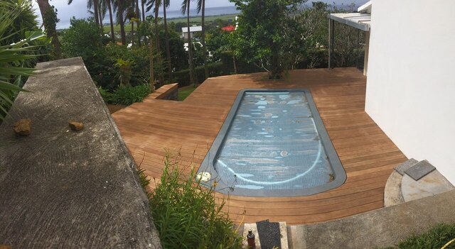 Caillebotis en bois Itauba à La Réunion