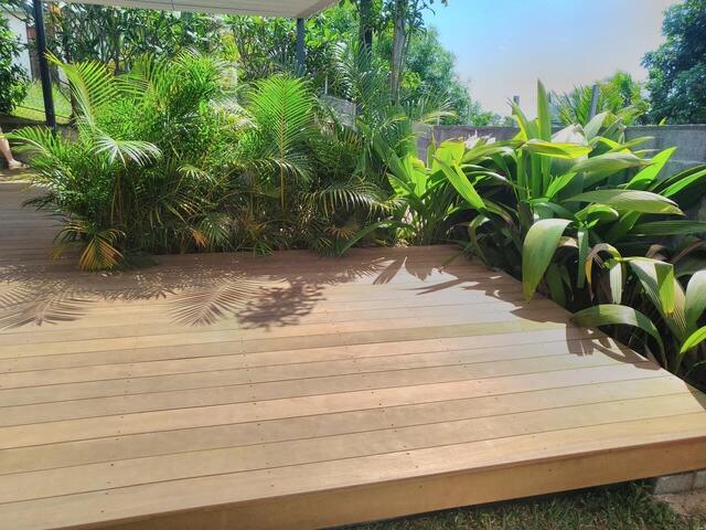 Caillebotis en bois Itauba à La Réunion