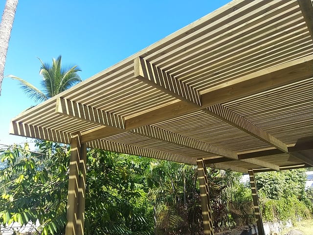 Caillebotis en bois Pergola à La Réunion