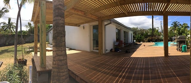 Caillebotis en bois Pergola à La Réunion
